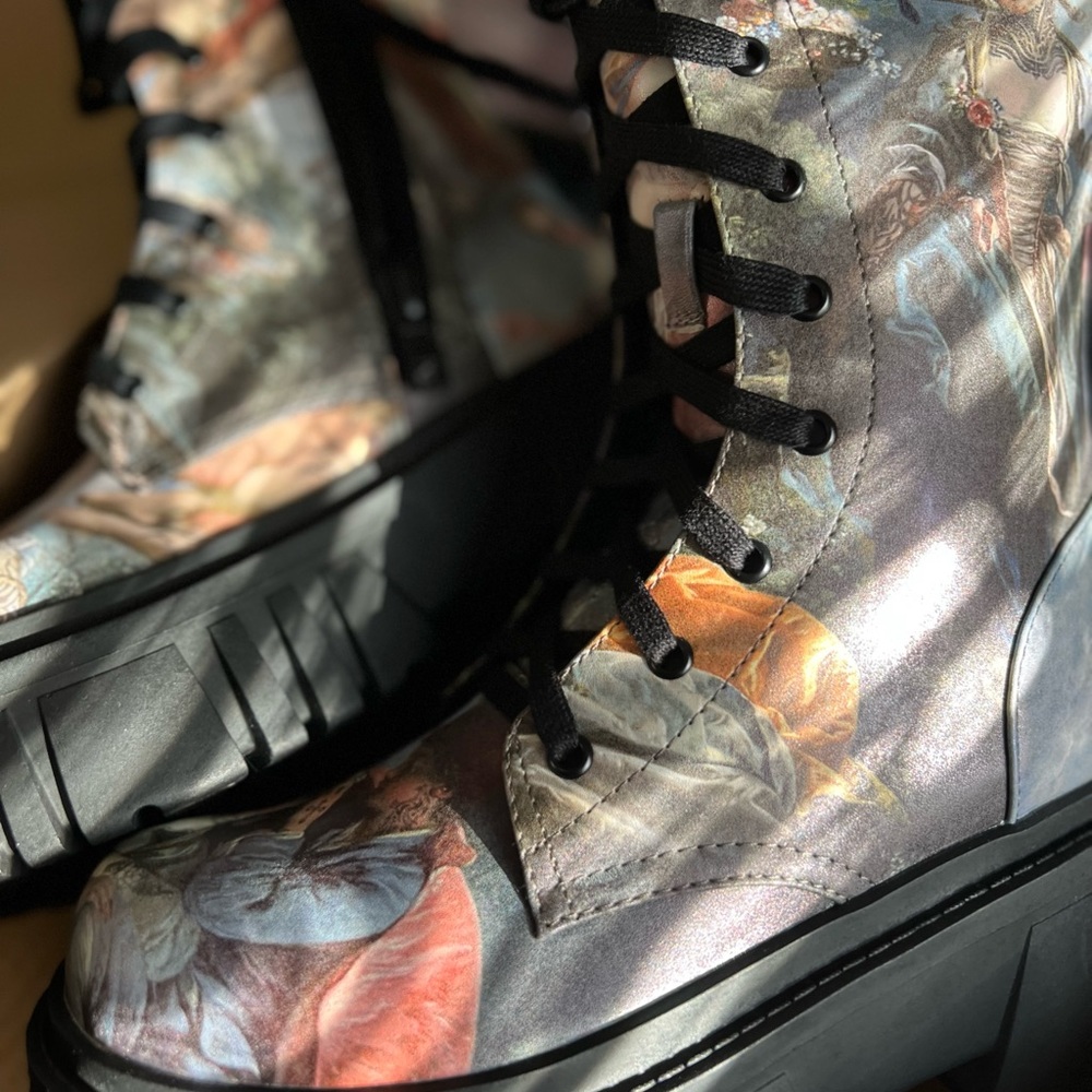 Current mood platform boots new